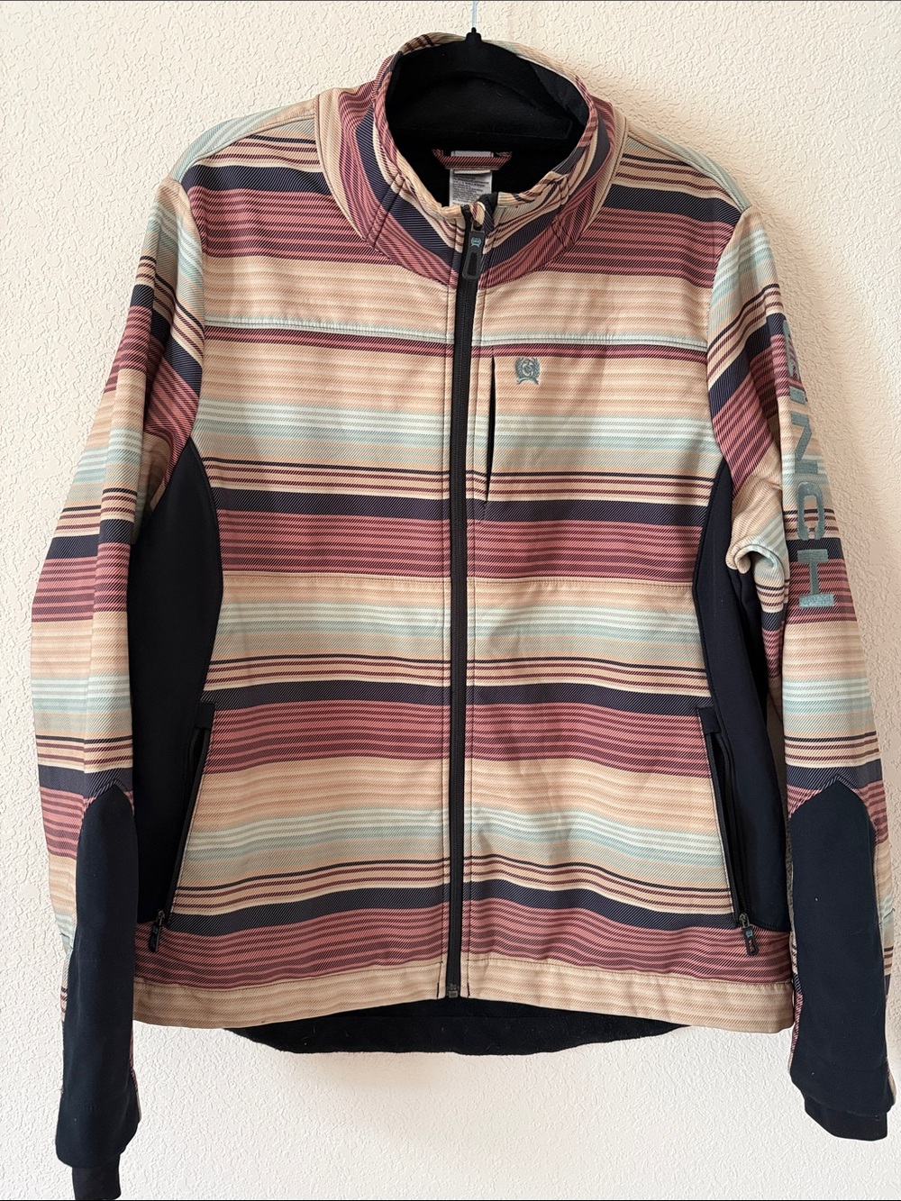 Cinch Women’s Bonded Softshell Western Jacket – Serape Stripe